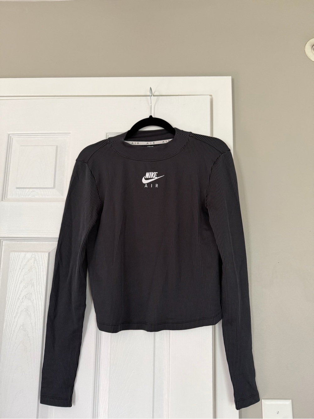 Nike Air Swoosh Embroidered Black Long Sleeve Workout Top Gym